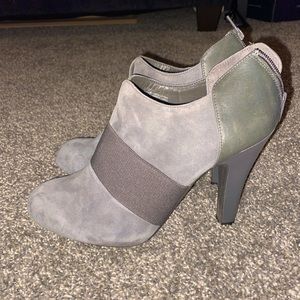Giani Bini gray booties